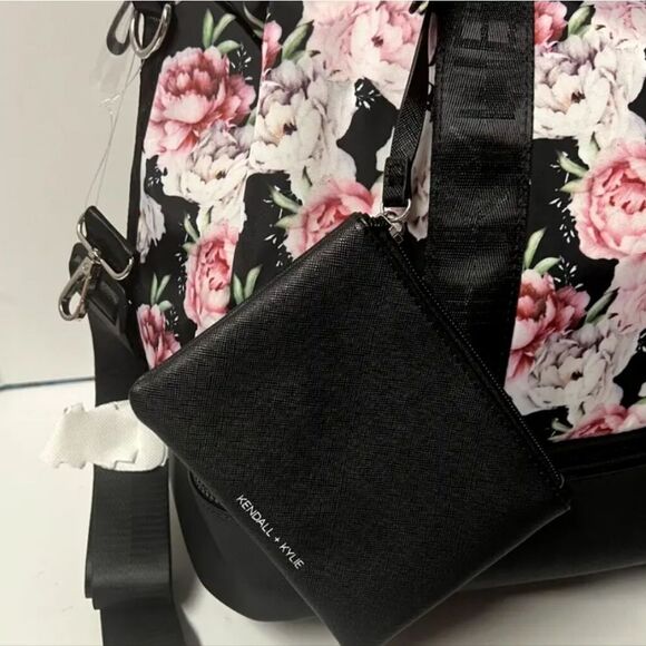 Kendall & Kylie Floral Weekender w/Detachable Wristlet - Picture 9 of 13